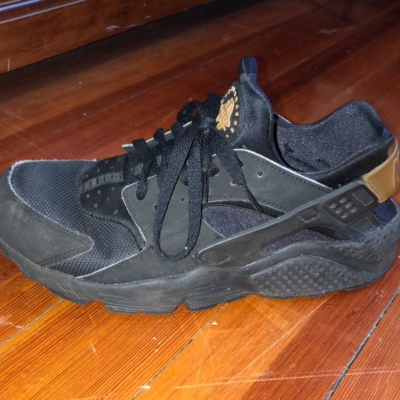 Air Huarache ‘Black Gold’ - Picture 1 of 4